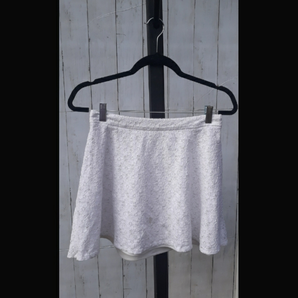 White lace skirt